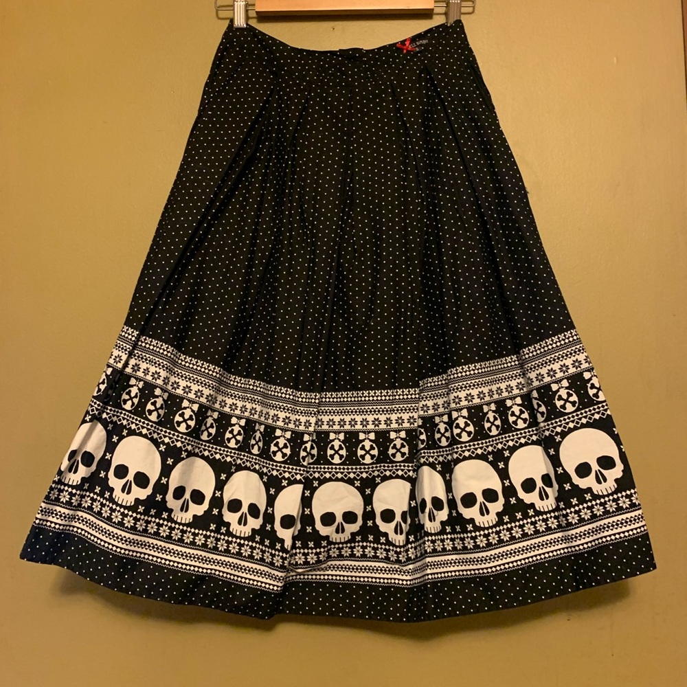 Hell Bunny Xmas Skulls Skirt - Picture 3 of 7